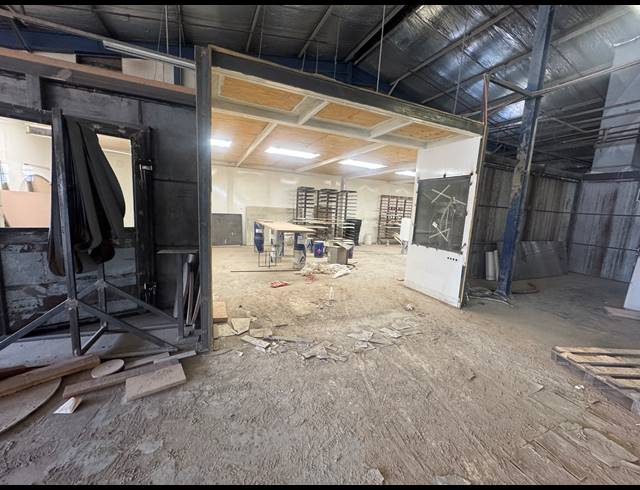 2,800M² WAREHOUSE TO LET IN KEW INDUSTRIAL